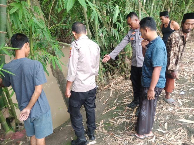 
 Seorang Anak Meninggal Tenggelam Saat Mancing, Polsek Pujut Lakukan Olah TKP