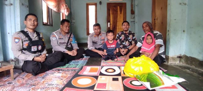 
 Kapolsek Montong Gading Berikan Apresiasi Kepada Anak Istimewa Nan Hebat