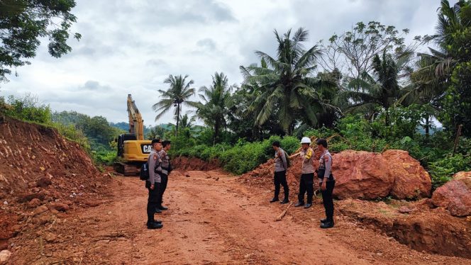 
 Polres Sumbawa Barat Terjunkan Personel Amankan pembangunan Bendungan Bintang Bano