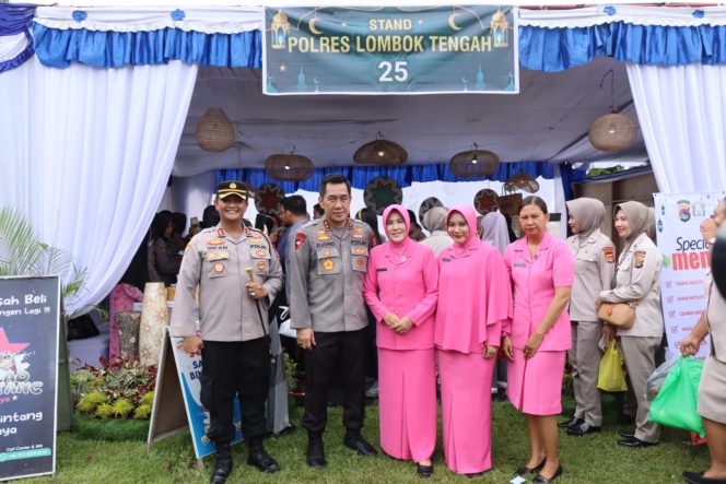 
 Polres Lombok Tengah Hadirkan Stand Bazar Ramadhan Dengan Harga Murah Meriah