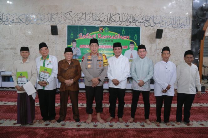 
 Rangkaian Safari Ramadhan Kapolda dan Kanwil Kemenag NTB Berakhir di Sumbawa