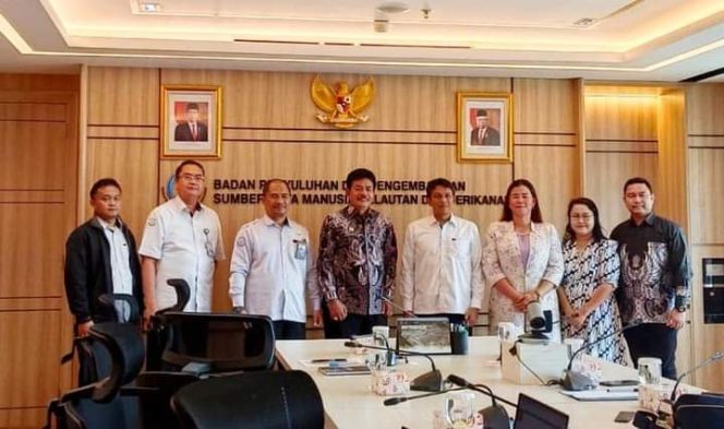 
 Bupati Nias Barat Melakukan Penandatanganan Nota Kesepakatan (MoU) Dengan BRSDM-KKP RI