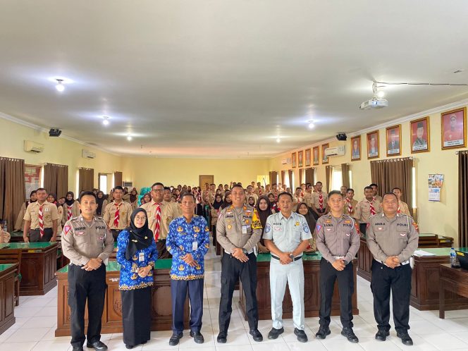 
 SMAN 3 Demak Diajak Kasat Lantas Untuk Tertib Berlalulintas