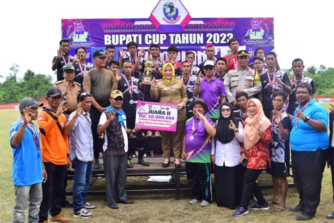 
 Hj Ratna Machmud, Bupati Cup 2023 Bisa Meningkatkan Prestasi Olahraga Sepak Bola