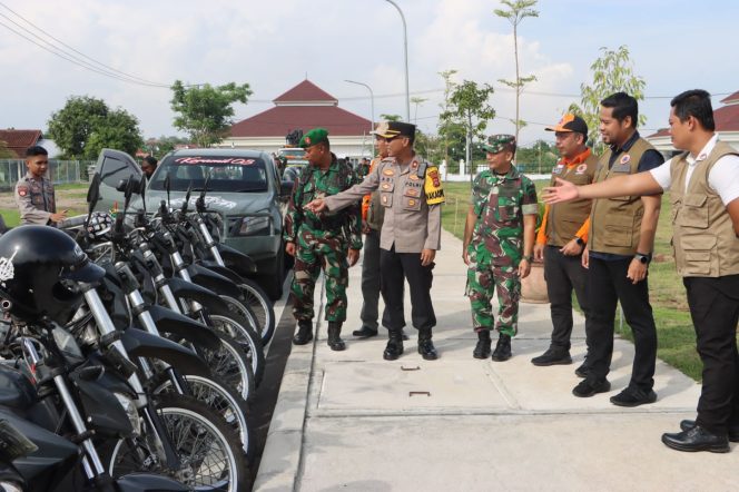 
 Wakapolres Lombok Utara Hadiri Apel Tagana di Lapangan Kantor Bupati Lombok Utara