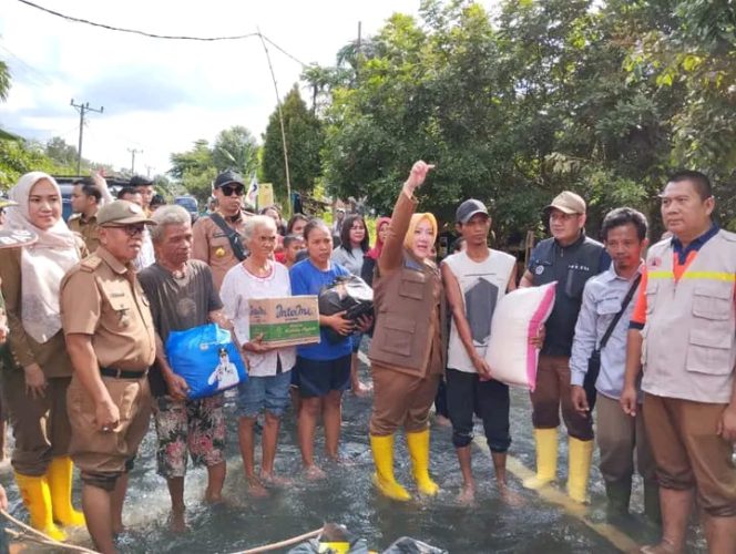 
 Bupati Musi Rawas Turun Langsung Demi Berinteraksi Dengan Korban Banjir