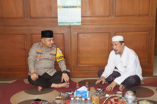 
 Cooling System Pasca Pemilu, Kapolres Pasuruan Ajak Ulama Dan Elemen Masyarakat Kembali Mempererat Silaturahmi