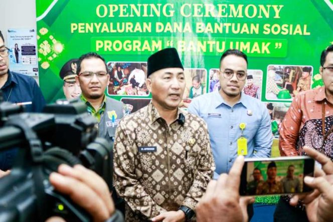 
 Inilah Penyebab Emak-emak Di Muba Sumringah Kepada PJ Bupati Apriyadi Saat Bulan Puasa Ini