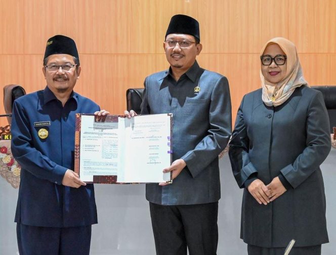 
 DPRD Kabupaten Pasuruan Gelar Dua Sidang Paripurna KUA-PPAS Dan Pengesahan Raperda RPJPD Kabupaten Pasuruan Tahun 2025 – 2045