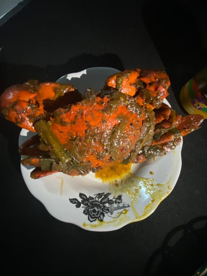 
 Kepiting Saus Padang